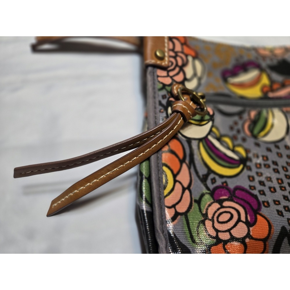 Vtg Fossil Key-Per Crossbody Bag Floral Grey Brown Oilcloth Medium Durable Zip - Picture 4 of 11